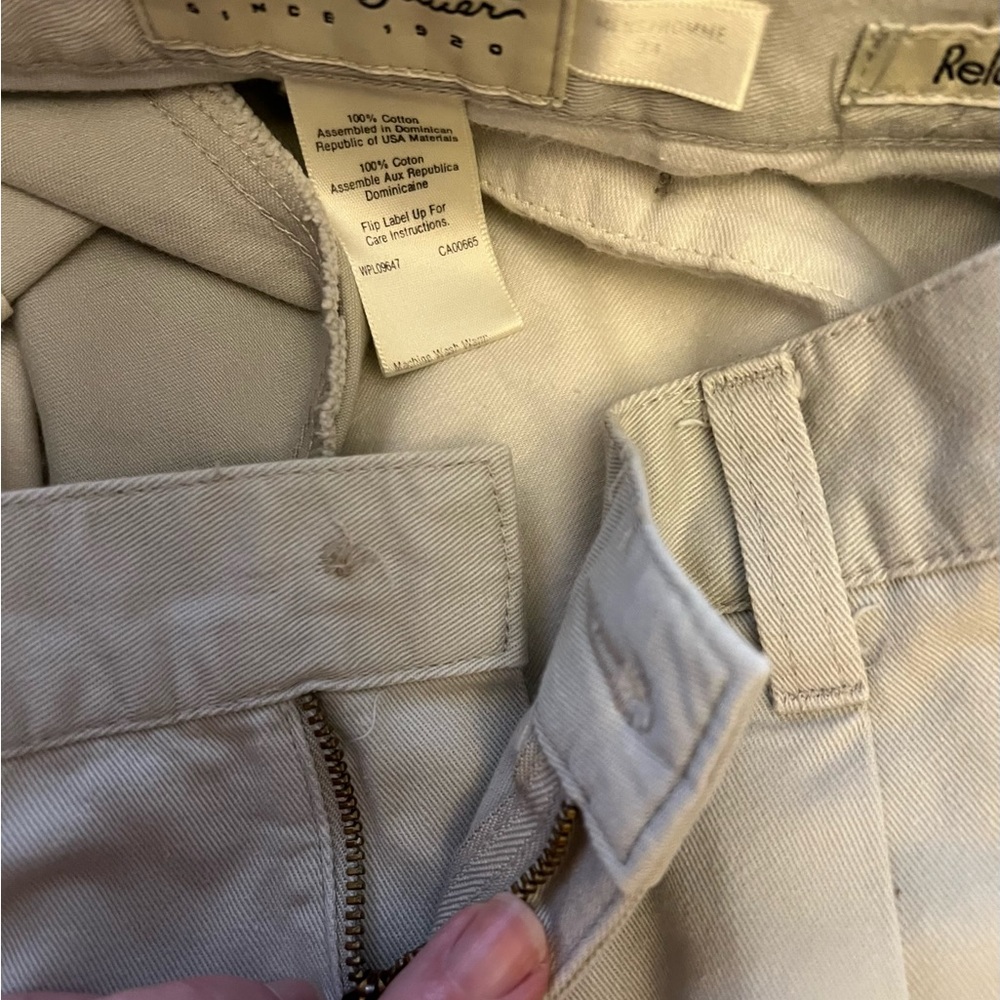 Eddie Bauer Men’s Stone Color Relaxed-Fit Front Pleated Cuffed Leg Pants - Picture 8 of 9